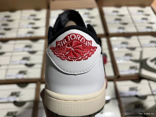 Chep Onekick 1 Air Jordan Jordan Air Retro Low Scott Olive Travis x OG DZ4137-106 0710